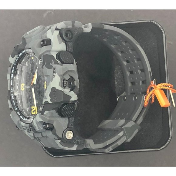 THREE Military Style Watches - Picture 8 of 8